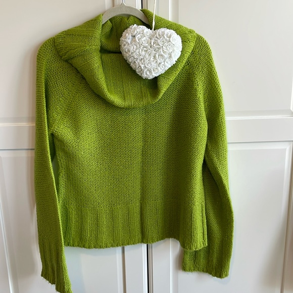 Newport News Sweaters - Bell sleeve knit sweater